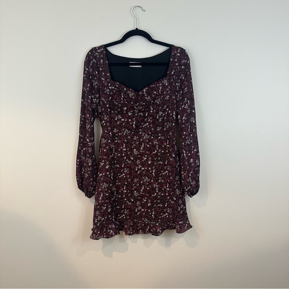 Altar'd State | Black and Red Floral Long Sleeve Sweetheart Neck Dress Medium - Picture 1 of 7